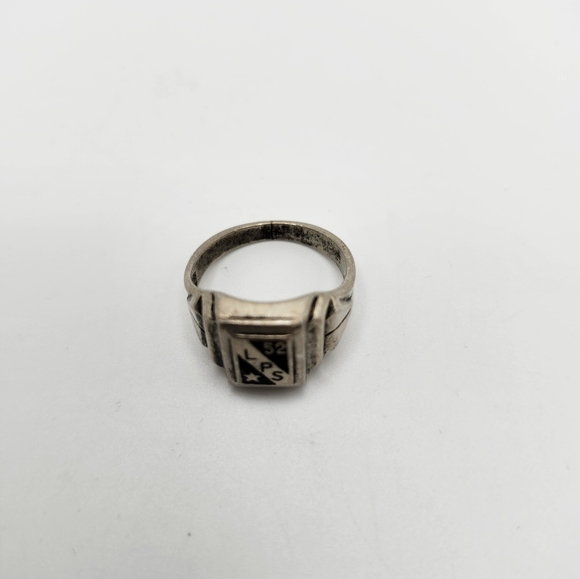 LPS high school class ring 1952.  Silver tone with black enamel!. - Picture 4 of 4